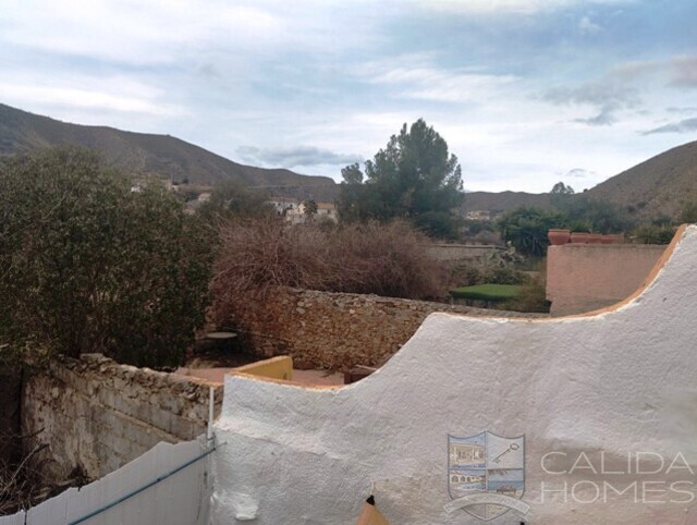 Cortijo Doris: Terraced Country House for Sale in Cantoria, Almería