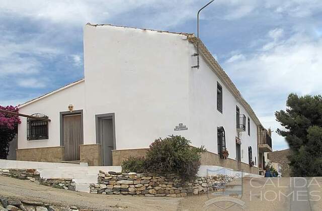 Cortijo Encantador: Maison de village ou de ville à vendre dans Arboleas, Almería