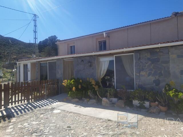 Cortijo Familia: Detached Character House for Sale in Almanzora, Almería