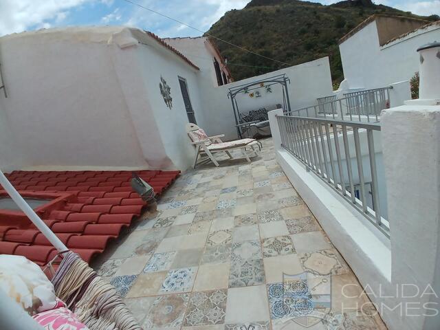 Cortijo Lili : Terraced Country House for Sale in Almanzora, Almería