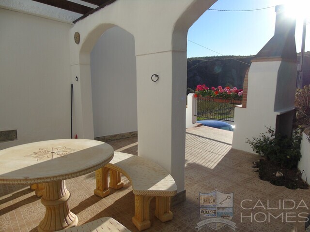 Cortijo Margo: Detached Character House for Sale in Albanchez, Almería