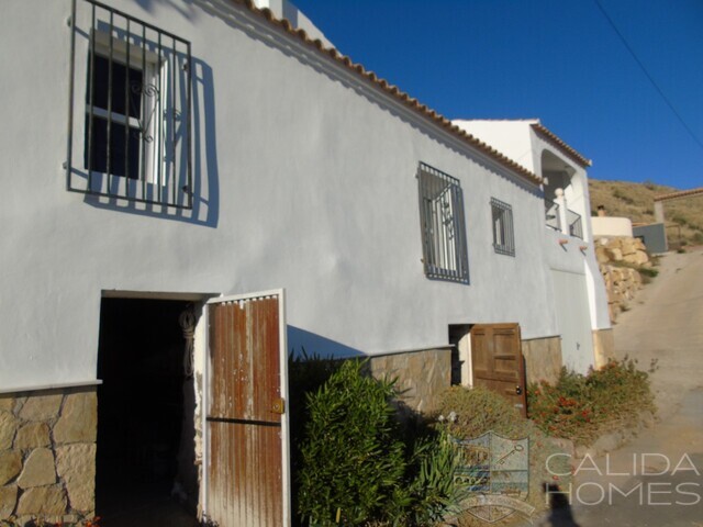 Cortijo Margo: Detached Character House for Sale in Albanchez, Almería