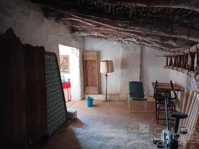 Cortijo Meadow: Terraced Country House for Sale in Arboleas, Almería