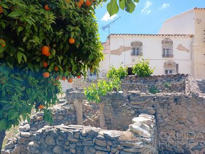 Cortijo Meadow: Terraced Country House in Arboleas, Almería