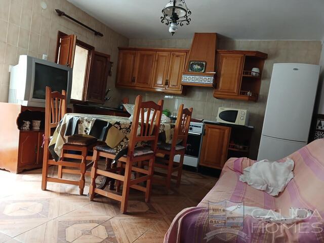 Cortijo Meadow: Terraced Country House for Sale in Arboleas, Almería