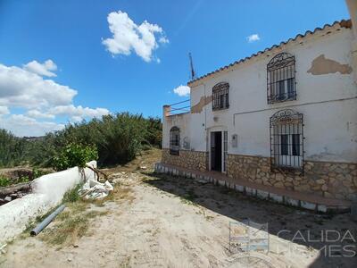 Cortijo Meadow: Terraced Country House in Arboleas, Almería