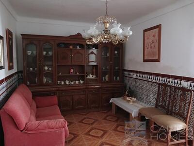 Cortijo Meadow: Terraced Country House in Arboleas, Almería