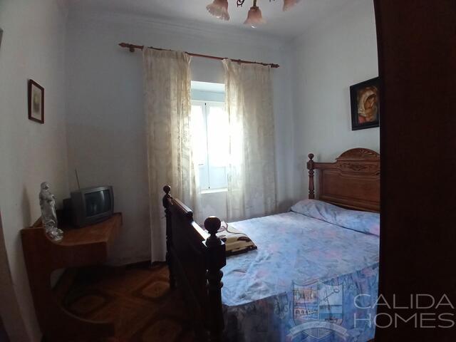 Cortijo Meadow: Terraced Country House for Sale in Arboleas, Almería