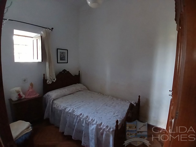 Cortijo Meadow: Terraced Country House for Sale in Arboleas, Almería