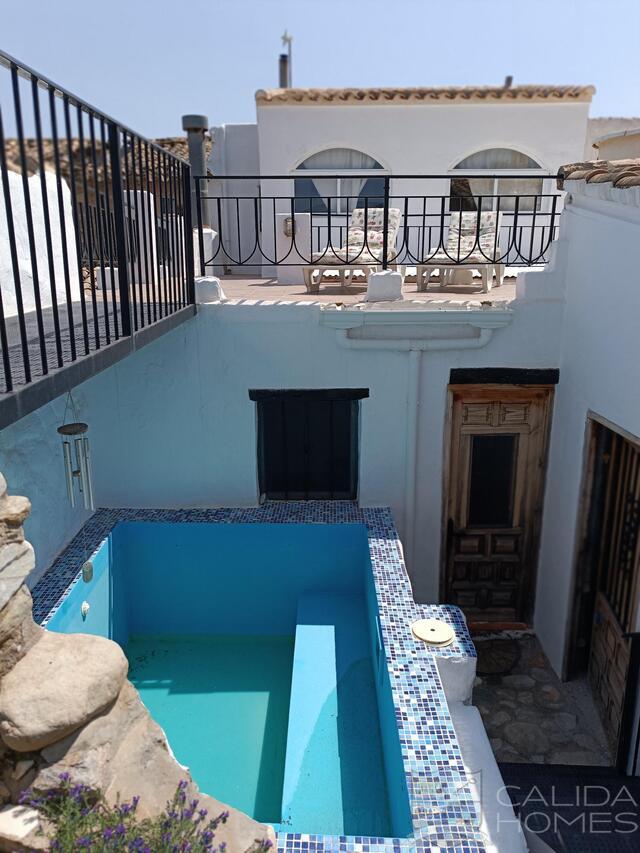 Cortijo Oleander : Village or Town House for Sale in Fines, Almería