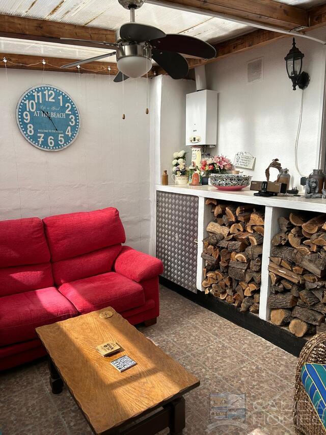 Cortijo Poppy: Village or Town House for Sale in Velez-Rubio, Almería