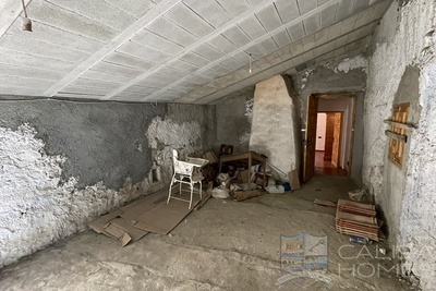 Cortijo Quiles: Detached Character House in Oria, Almería