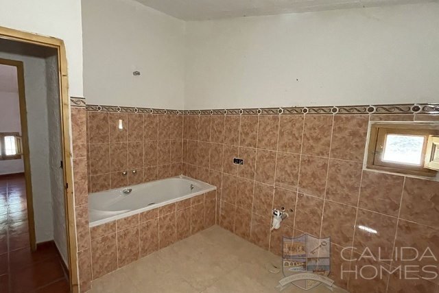 Cortijo Quiles: Detached Character House for Sale in Oria, Almería