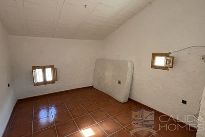 Cortijo Quiles: Detached Character House in Oria, Almería