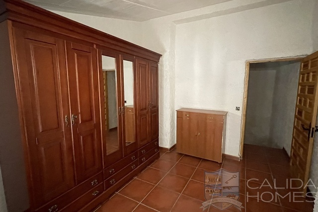 Cortijo Quiles: Detached Character House for Sale in Oria, Almería