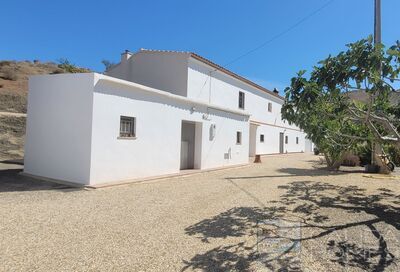 Cortijo Taberno: Detached Character House in Taberno, Almería