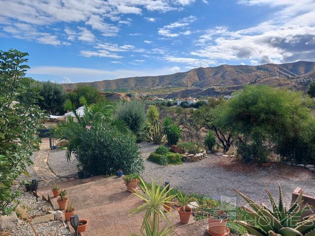 Cortijo Tranquila: Village or Town House for Sale in Cantoria, Almería Cortijo Tranquila: Village or Town House for Sale in Cantoria, Almería