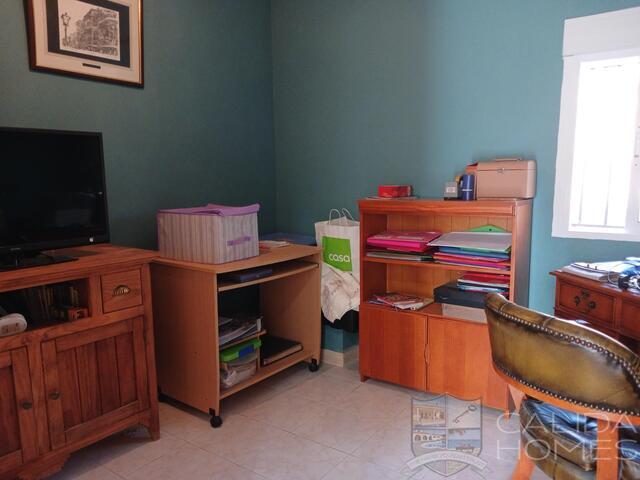 Cortijo Tranquila: Village or Town House for Sale in Cantoria, Almería Cortijo Tranquila: Village or Town House for Sale in Cantoria, Almería