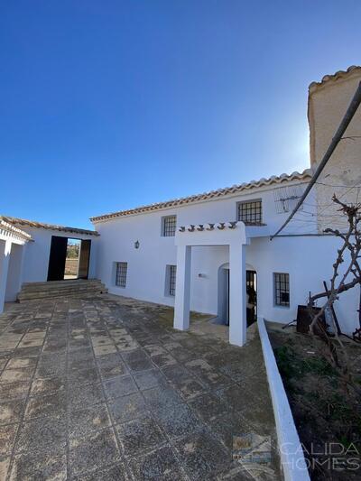 Cortijo Vigas: Detached Character House in Velez-Rubio, Almería