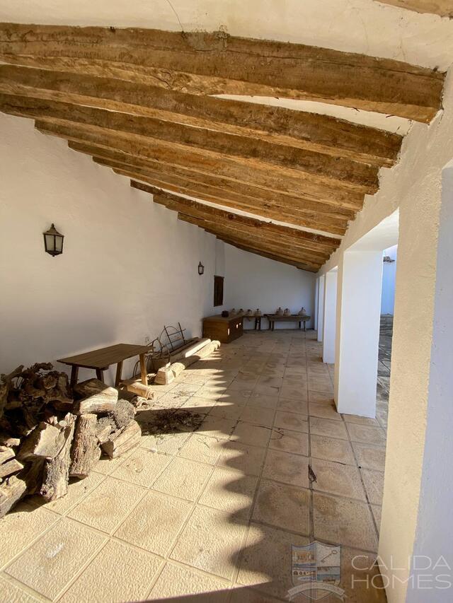 Cortijo Vigas: Detached Character House for Sale in Velez-Rubio, Almería