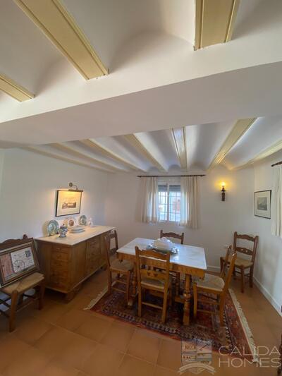 Cortijo Vigas: Detached Character House in Velez-Rubio, Almería