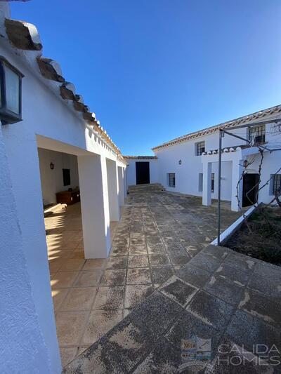 Cortijo Vigas: Detached Character House in Velez-Rubio, Almería