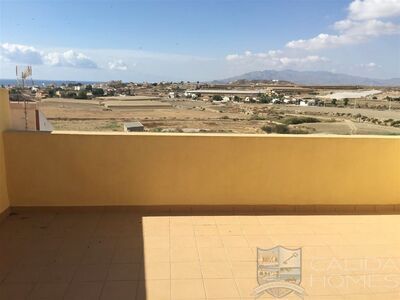 Duplex Amarilla: Duplex dans Palomares, Almería