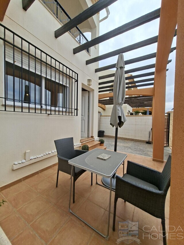 Duplex Bonita: Duplex for Sale in La Alfoquia, Almería
