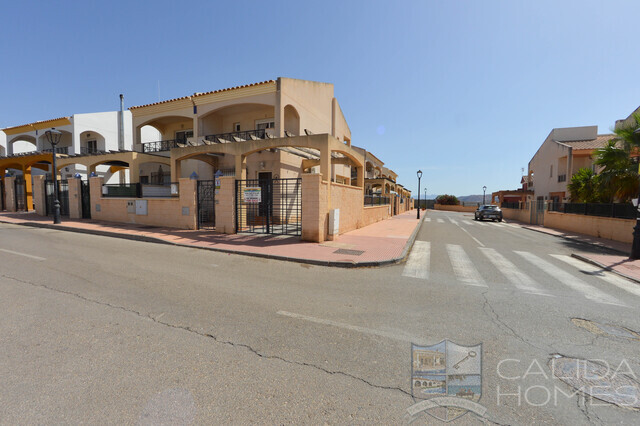 Duplex Esquina : Duplex for Sale in Zurgena, Almería