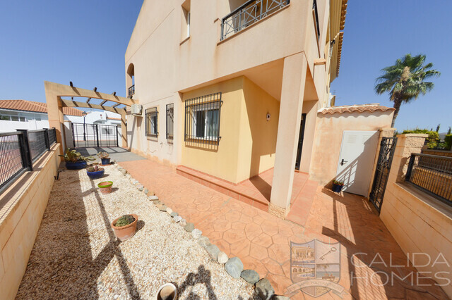 Duplex Esquina : Duplex for Sale in Zurgena, Almería