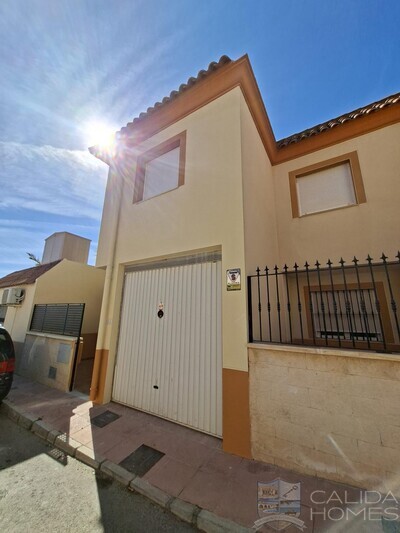 Duplex Magnolia: Duplex in La Alfoquia, Almería