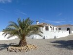 Elena: Resale Villa for Sale in Partaloa, Almería