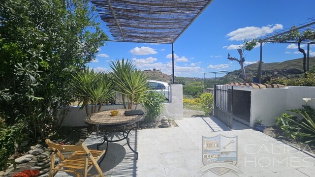 Finca Floral: Village or Town House for Sale in Fines, Almería