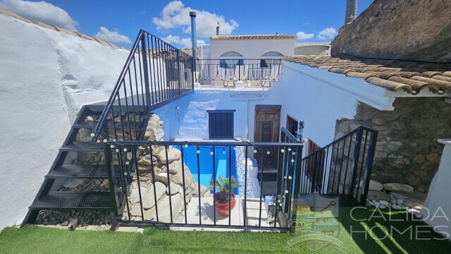 Finca Floral: Village or Town House for Sale in Fines, Almería