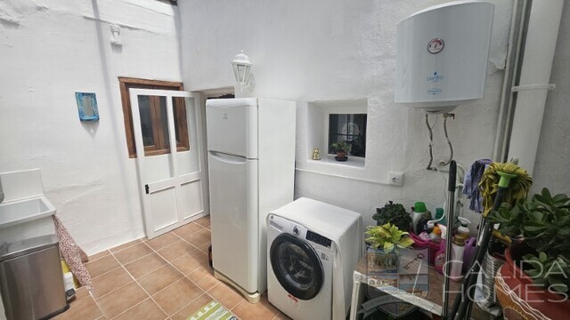 Finca Floral: Village or Town House for Sale in Fines, Almería