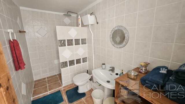 Finca Floral: Village or Town House for Sale in Fines, Almería
