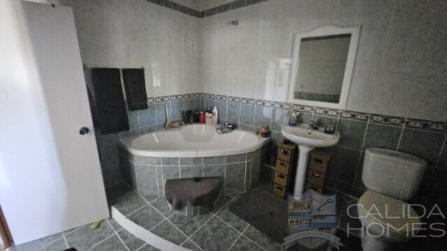 Finca Floral: Village or Town House for Sale in Fines, Almería