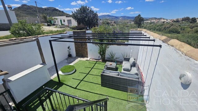 Finca Floral: Village or Town House for Sale in Fines, Almería