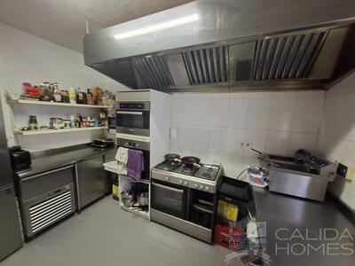 La Fiesta: Resale Villa in Arboleas, Almería