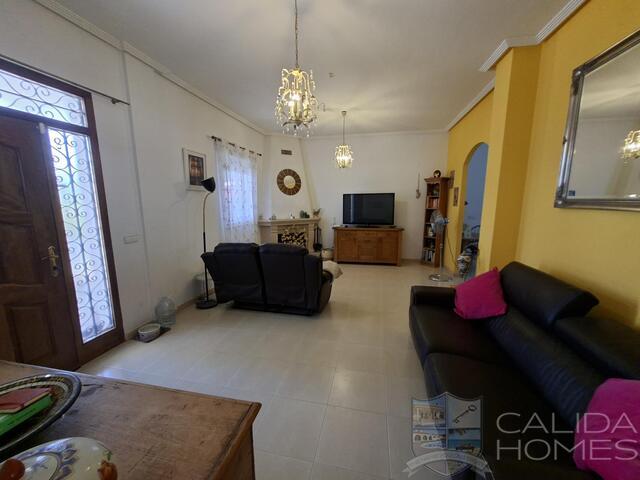 Palmera Dulce: Resale Villa for Sale in Arboleas, Almería