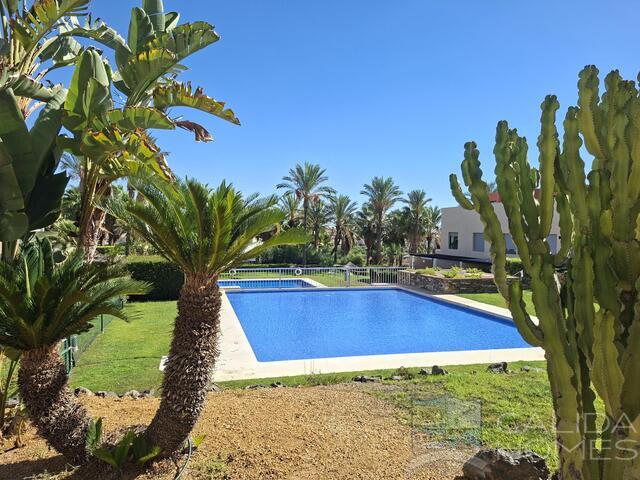 Palmera Golf Duplex: Duplex for Sale in Vera, Almería