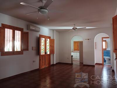 Villa Pearl : Resale Villa in Arboleas, Almería