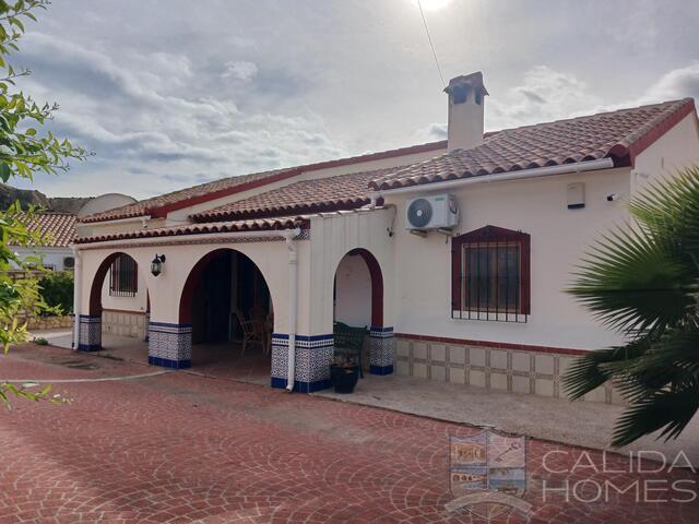 Villa Pearl : Resale Villa for Sale in Arboleas, Almería