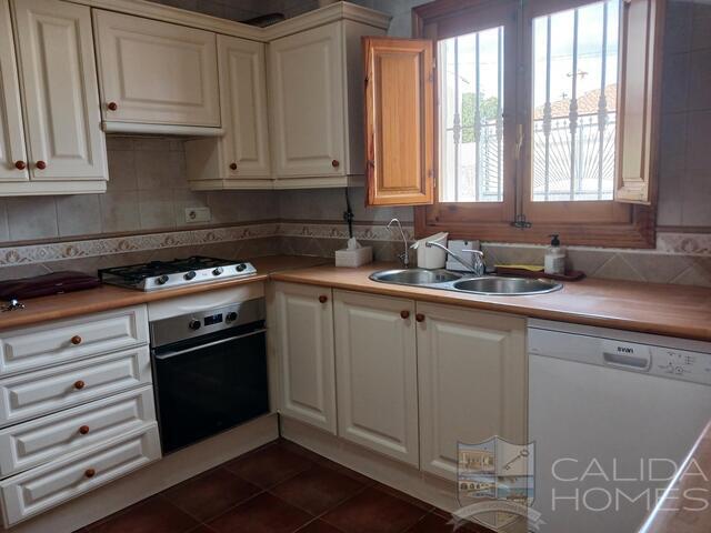 Villa Pearl : Resale Villa for Sale in Arboleas, Almería