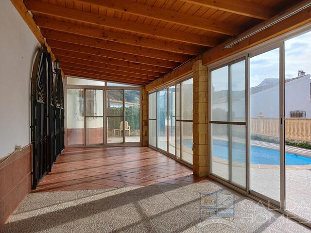 Villa Pearl : Resale Villa for Sale in Arboleas, Almería