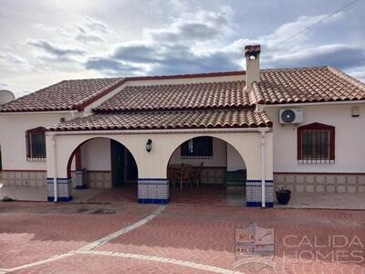 Villa Pearl : Resale Villa in Arboleas, Almería
