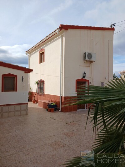 Villa Pearl : Resale Villa in Arboleas, Almería