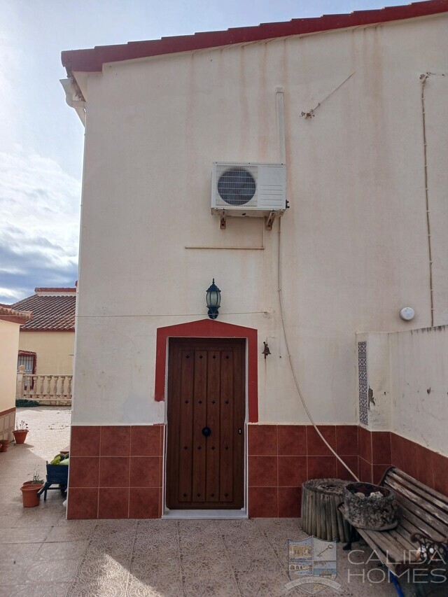 Villa Pearl : Resale Villa for Sale in Arboleas, Almería