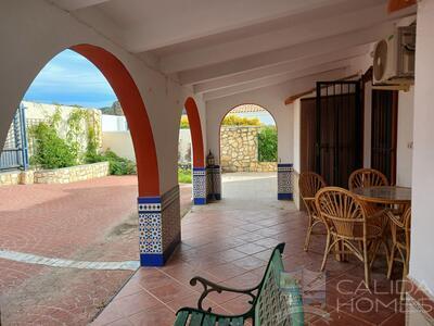 Villa Pearl : Resale Villa in Arboleas, Almería