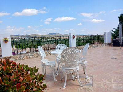 Villa Sierra Vista : Resale Villa in Arboleas, Almería